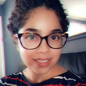 Meet your Posher, Alejandra